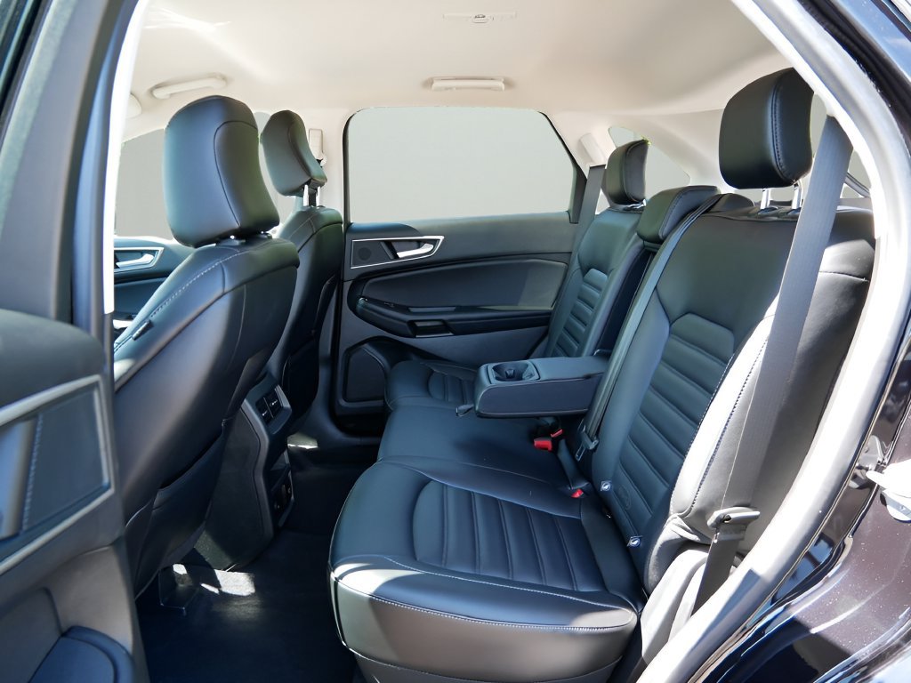 Used 2024 Ford Edge SEL w/ Convenience Package AWD/4WD image 11