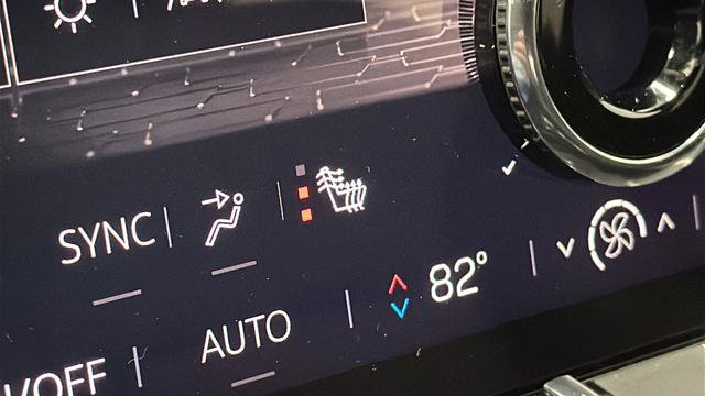 Used 2024 GMC Acadia Elevation w/ Trailering Package image 15