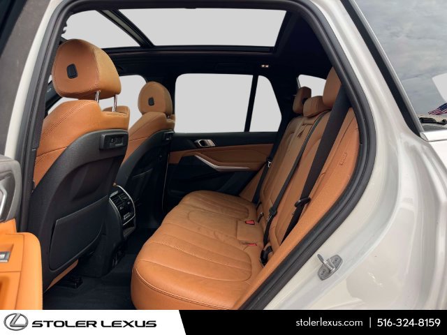 Used 2022 BMW X5 xDrive40i w/ Premium Package AWD/4WD image 16