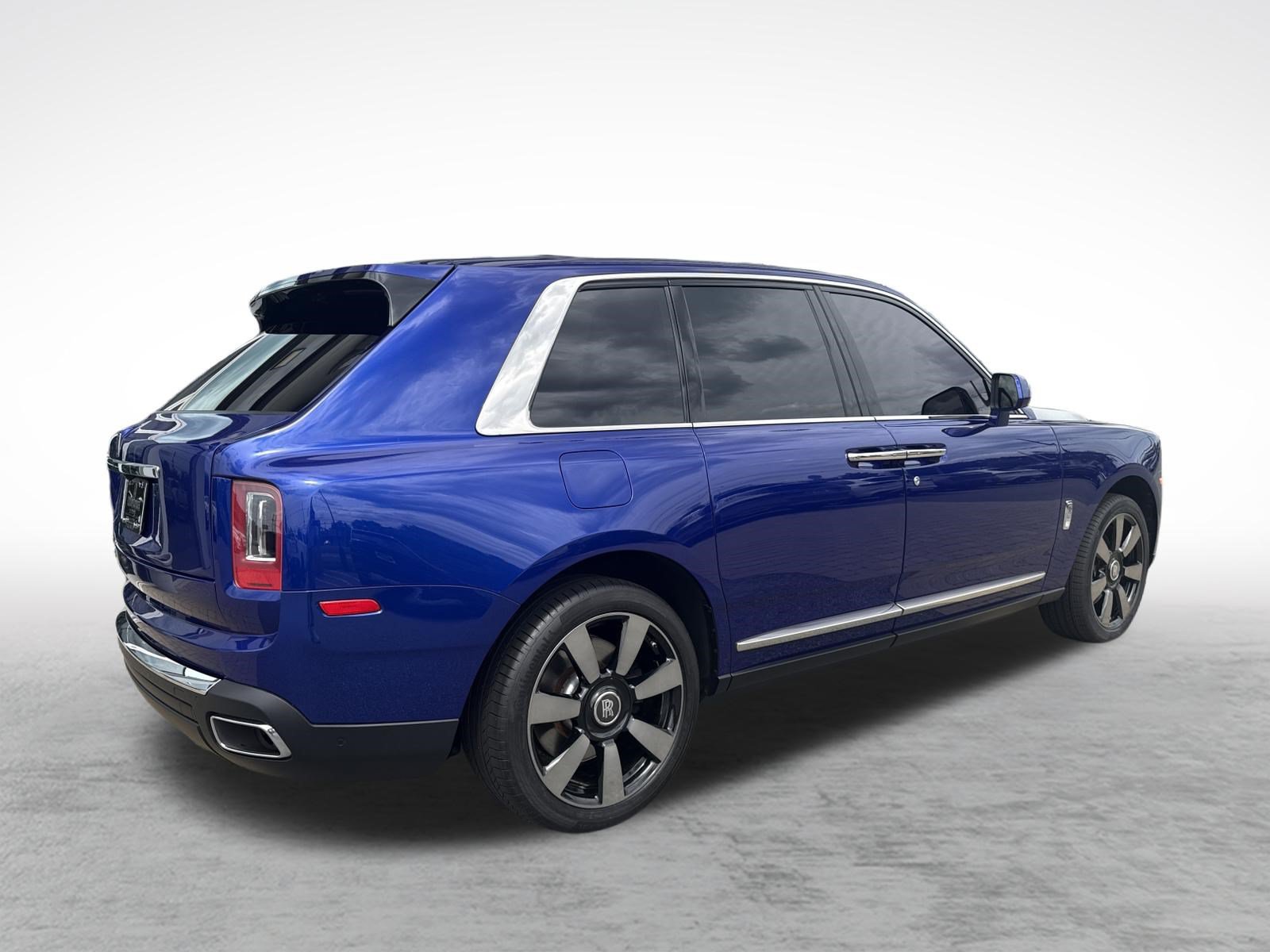 Certified 2021 Rolls-Royce Cullinan AWD/4WD image 11