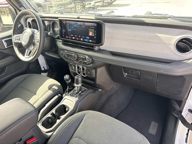 Certified 2025 Jeep Wrangler Unlimited Sahara AWD/4WD image 17