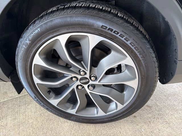 Used 2023 Lincoln Nautilus Reserve w/ Equipment Group 201A image 39