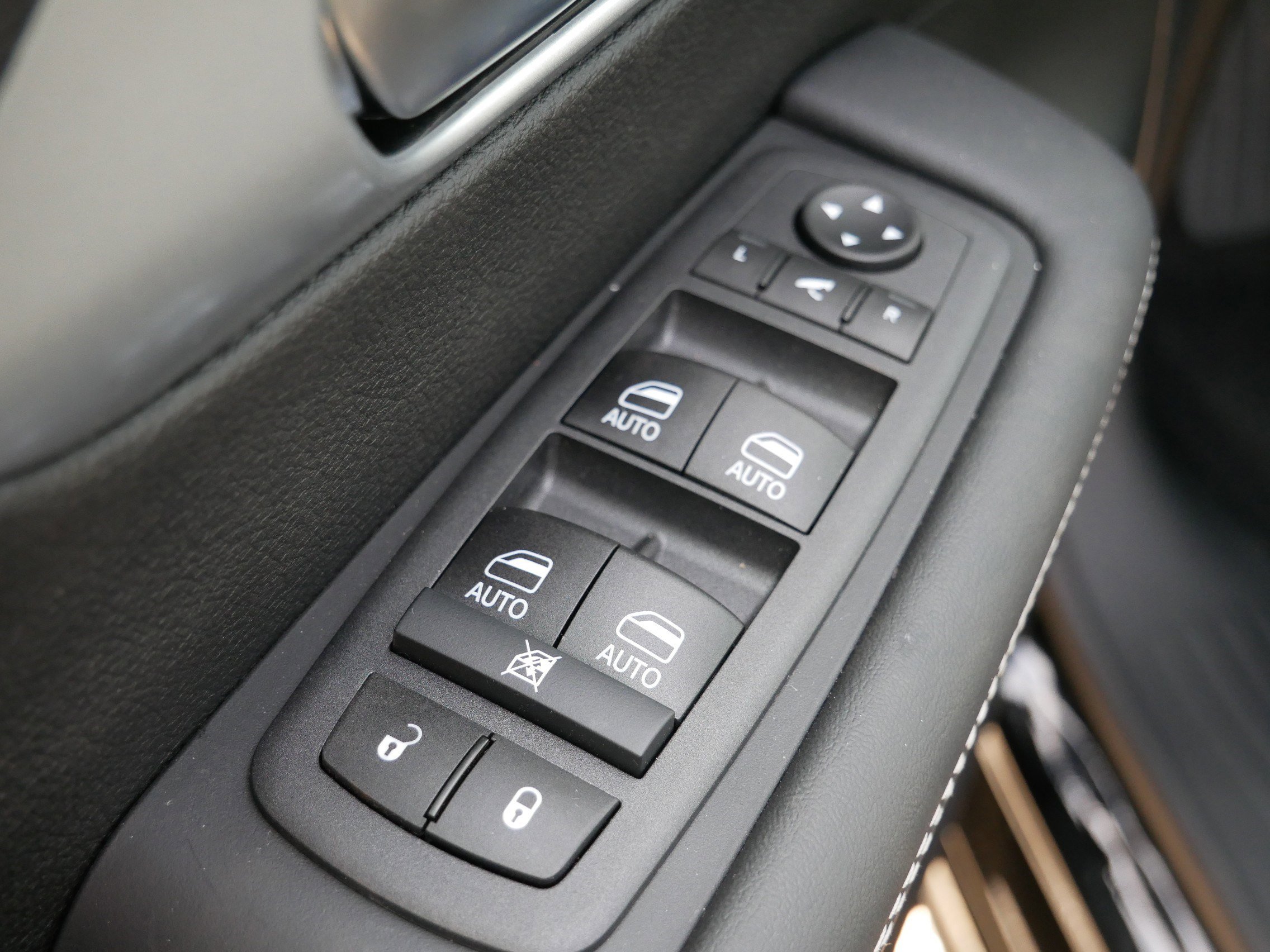 New 2026 Chrysler Pacifica Limited w/ S Appearance Package image 12