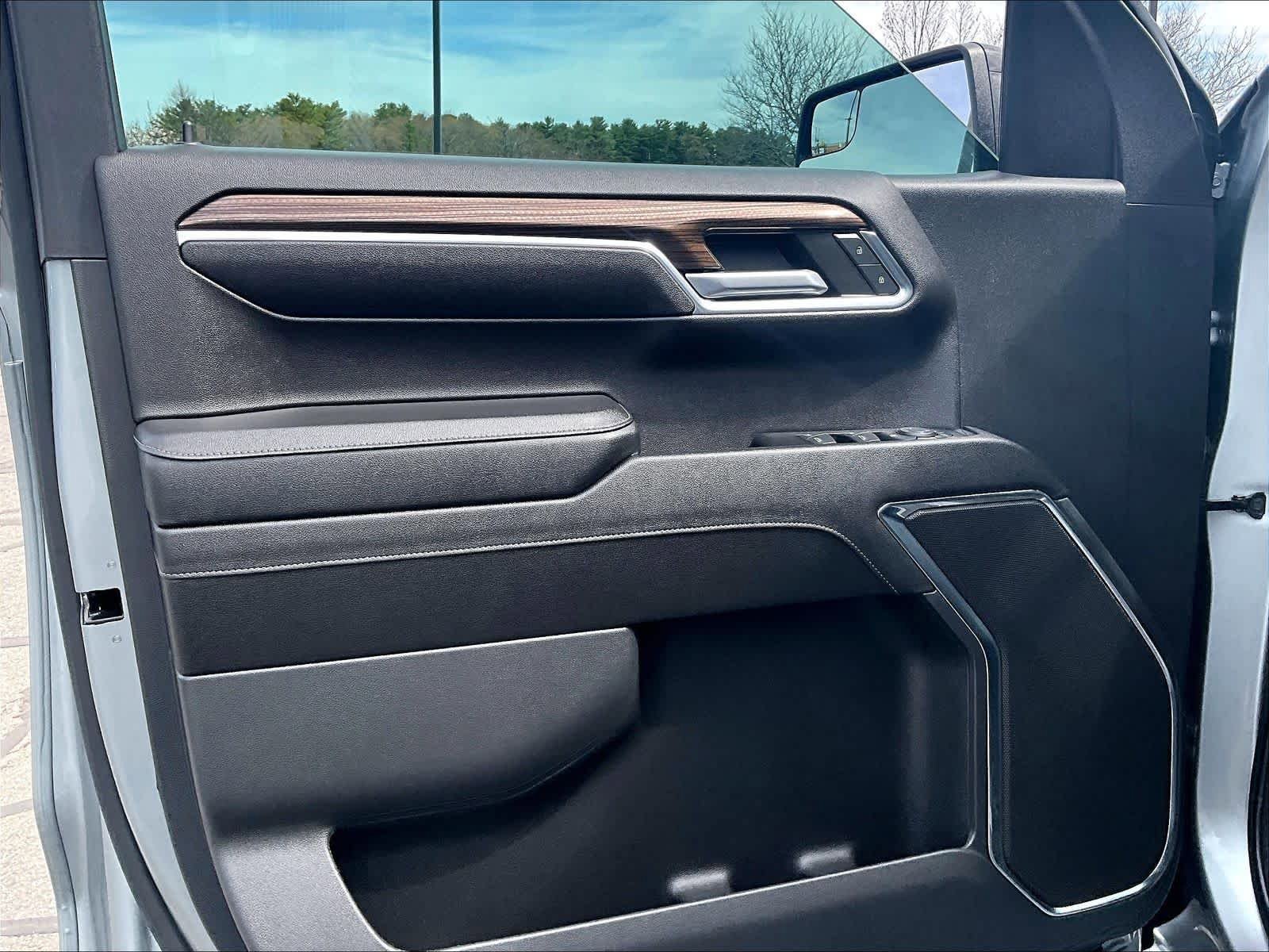 Used 2023 Chevrolet Silverado 1500 RST AWD/4WD image 9