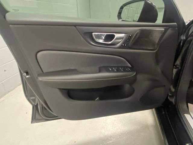Used 2023 Volvo S60 T8 Ultimate AWD/4WD image 6