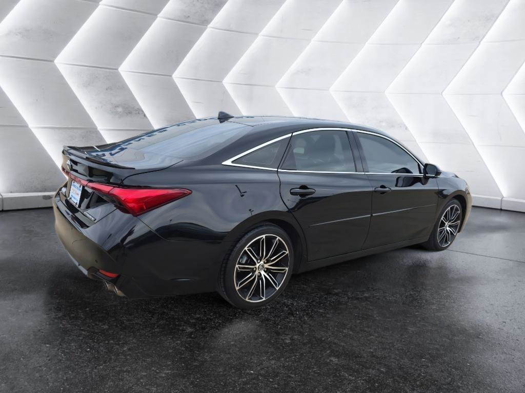 Used 2020 Toyota Avalon Touring w/ Advanced Safety Package image 5