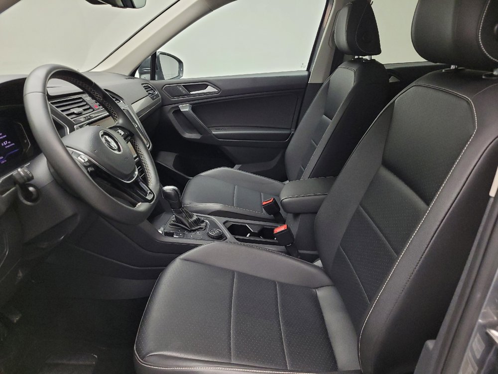 Used 2021 Volkswagen Tiguan SEL AWD/4WD image 17