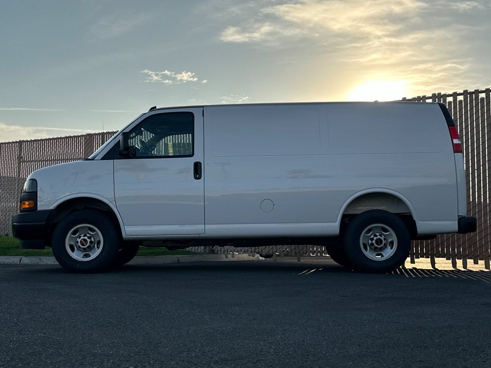 New 2025 GMC Savana 2500 w/ Driver Convenience Package RWD image 7
