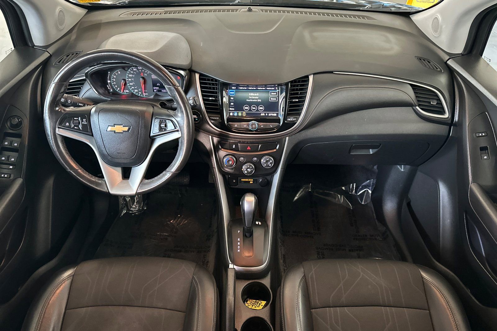 Used 2019 Chevrolet Trax LT w/ LT Convenience Package image 14
