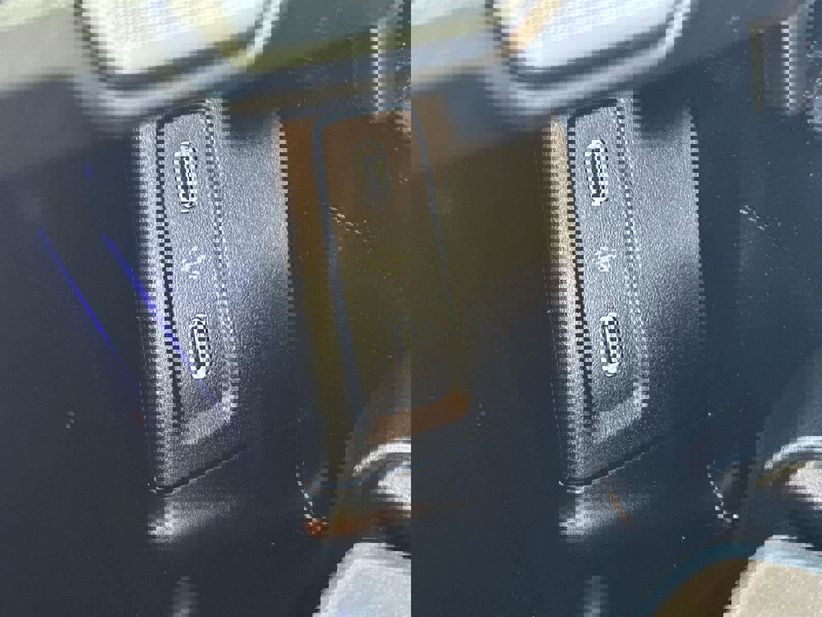 Used 2025 Mercedes-Benz GLC 300 image 29