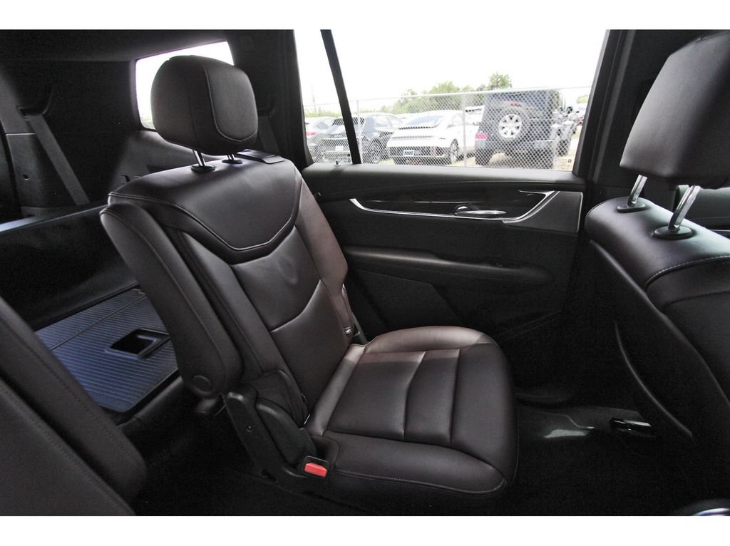 Used 2023 Cadillac XT6 Premium Luxury FWD image 13