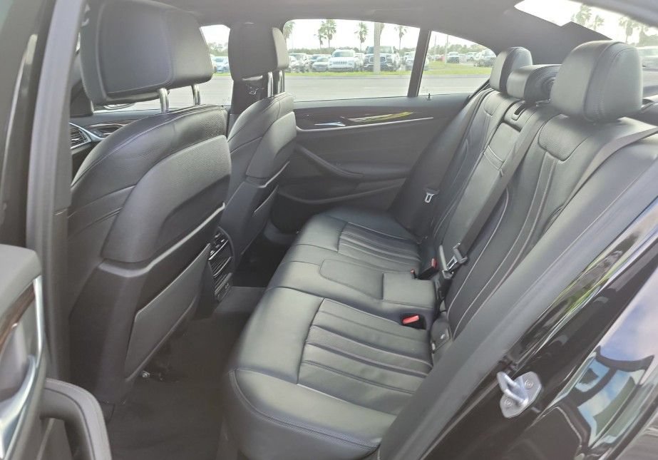 Used 2020 BMW 530i xDrive AWD/4WD image 6