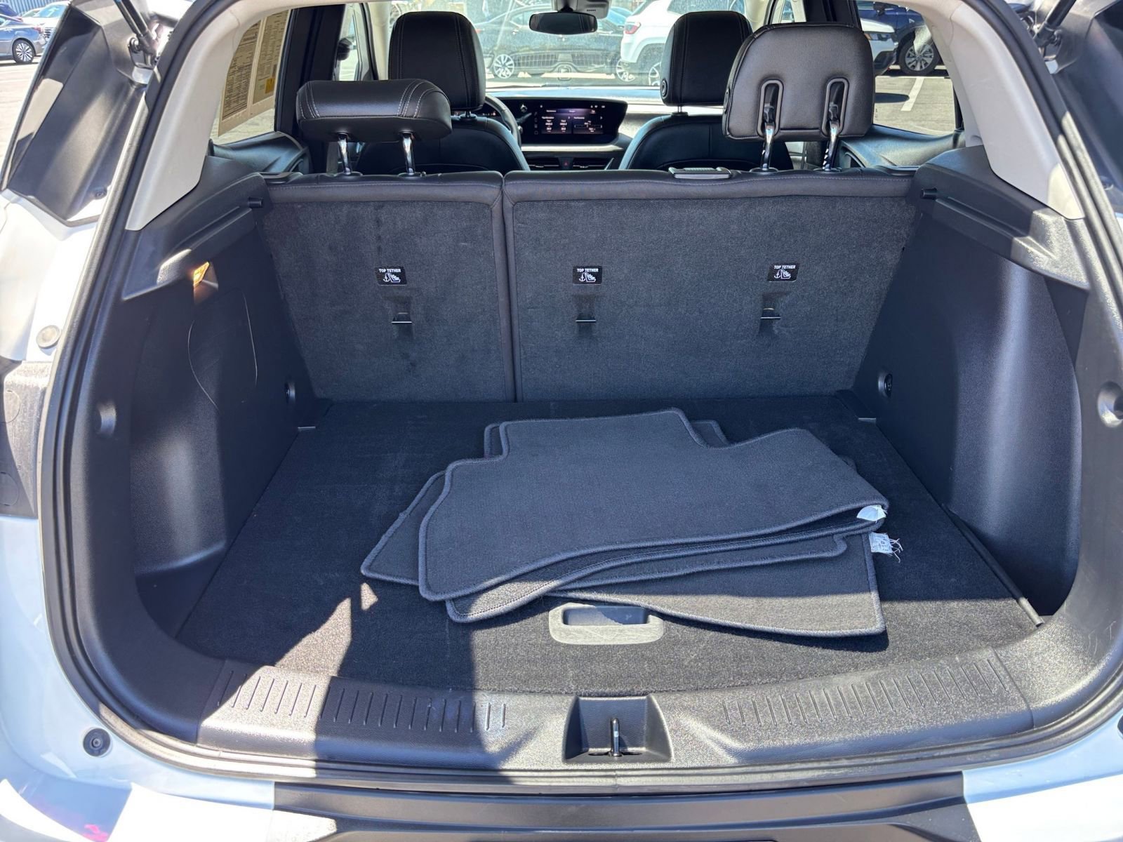 Used 2025 Buick Encore GX Preferred FWD image 31