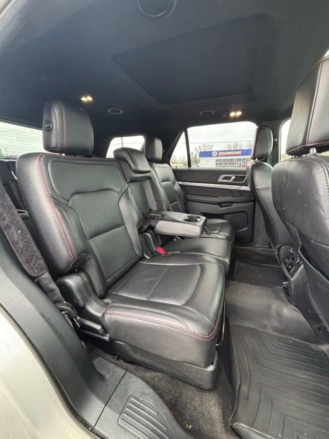 Used 2018 Ford Explorer Sport image 17