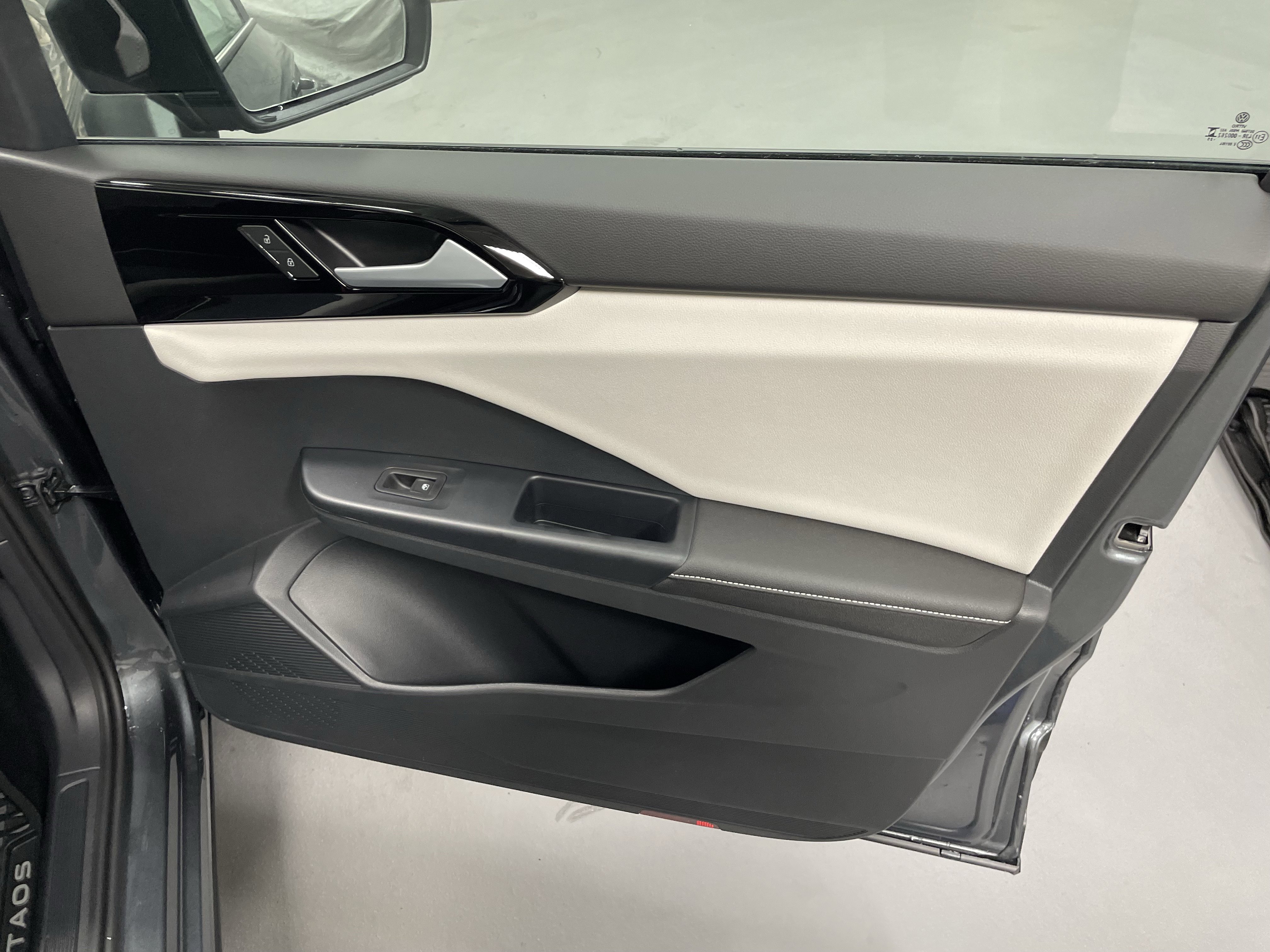 New 2025 Volkswagen Taos S image 8