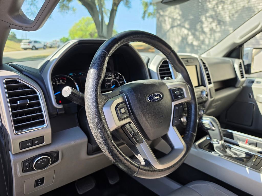 Used 2015 Ford F150 Lariat w/ Equipment Group 502A Luxury AWD/4WD image 10