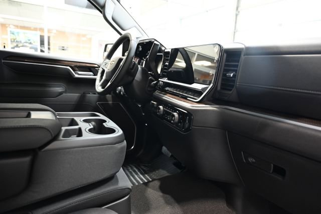 New 2026 Chevrolet Silverado 1500 LT AWD/4WD image 14