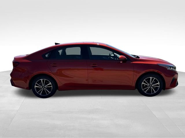 Used 2022 Kia Forte LXS image 12