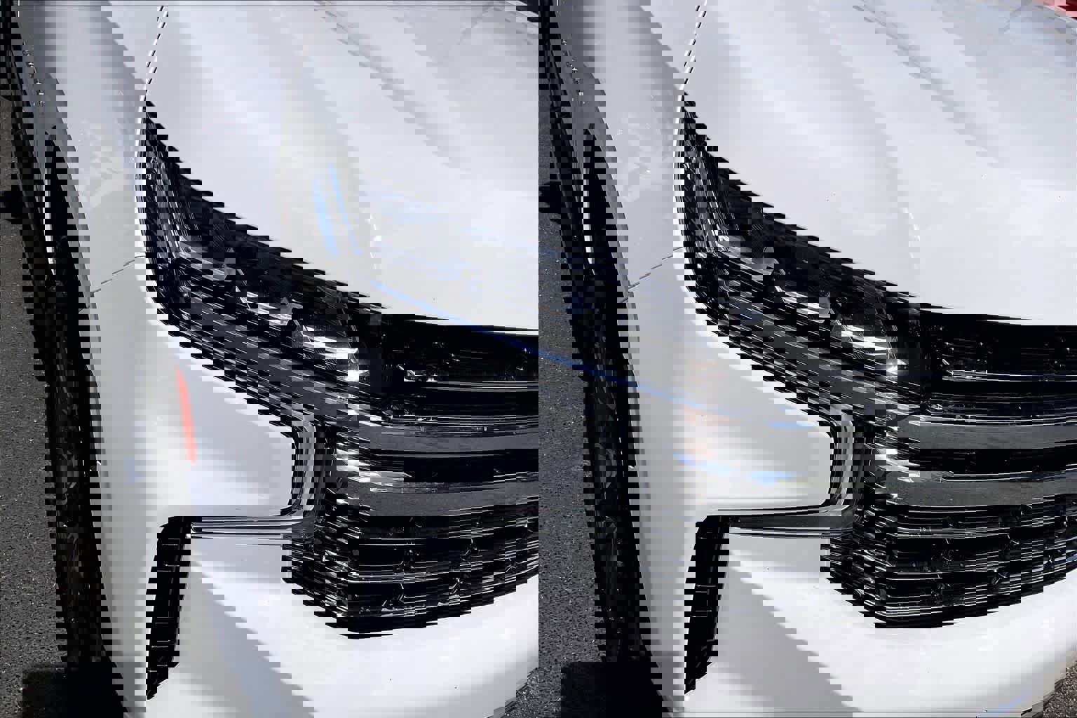 Used 2022 Chevrolet Suburban LT w/ Luxury Package image 28