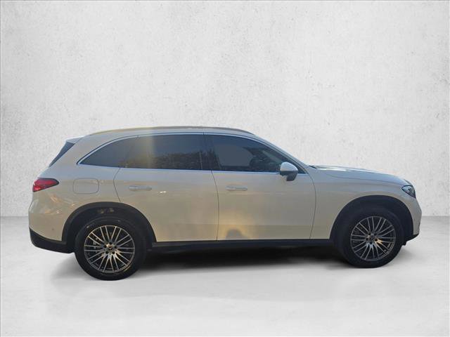 Certified 2025 Mercedes-Benz GLC 300 image 4