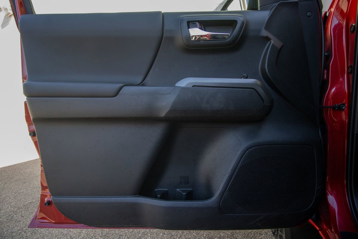 Used 2022 Toyota Tacoma TRD Off-Road image 10