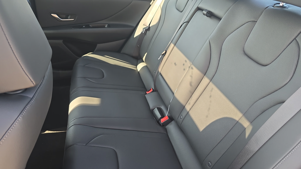 New 2026 Hyundai Elantra Limited FWD image 27