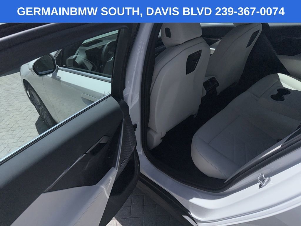 Certified 2024 BMW 530i w/ Premium Package RWD image 33