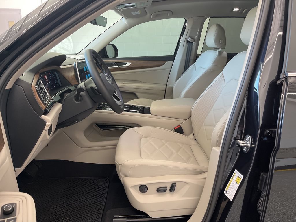 New 2026 Volkswagen Atlas SE FWD image 13