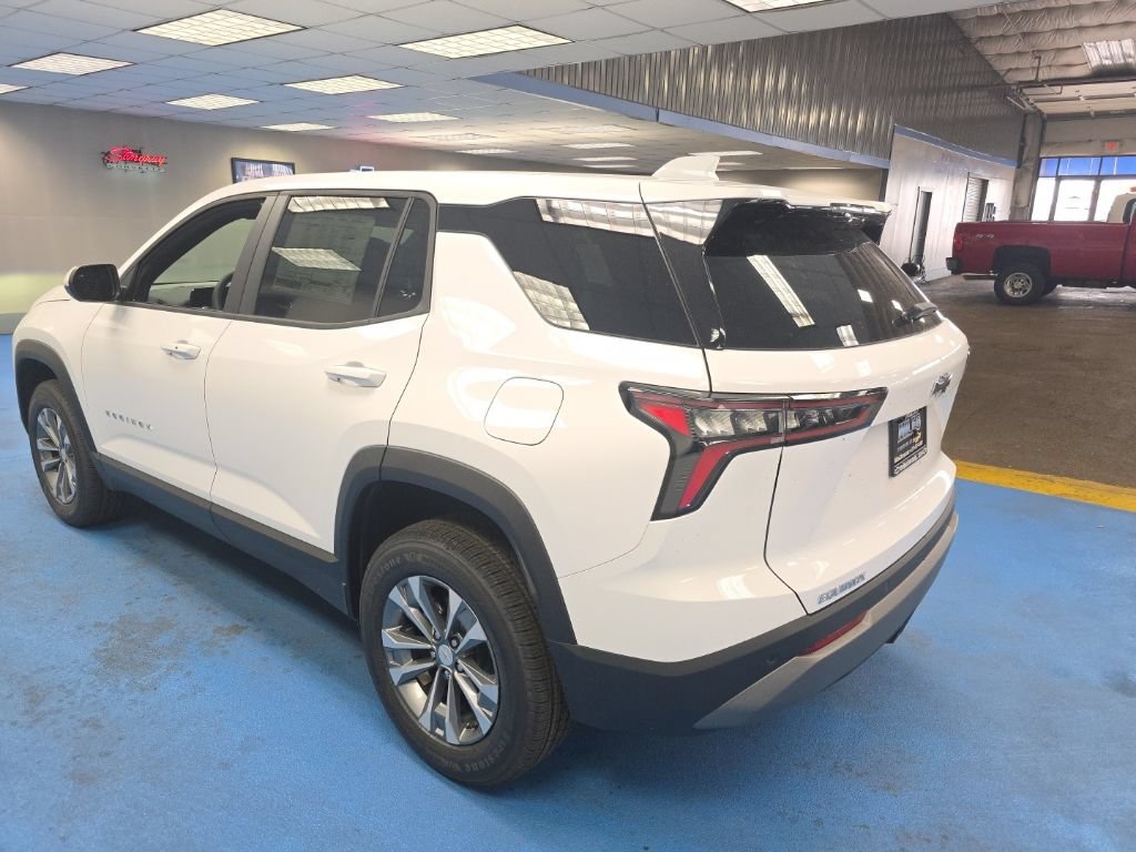 New 2027 Chevrolet Equinox LT FWD image 4