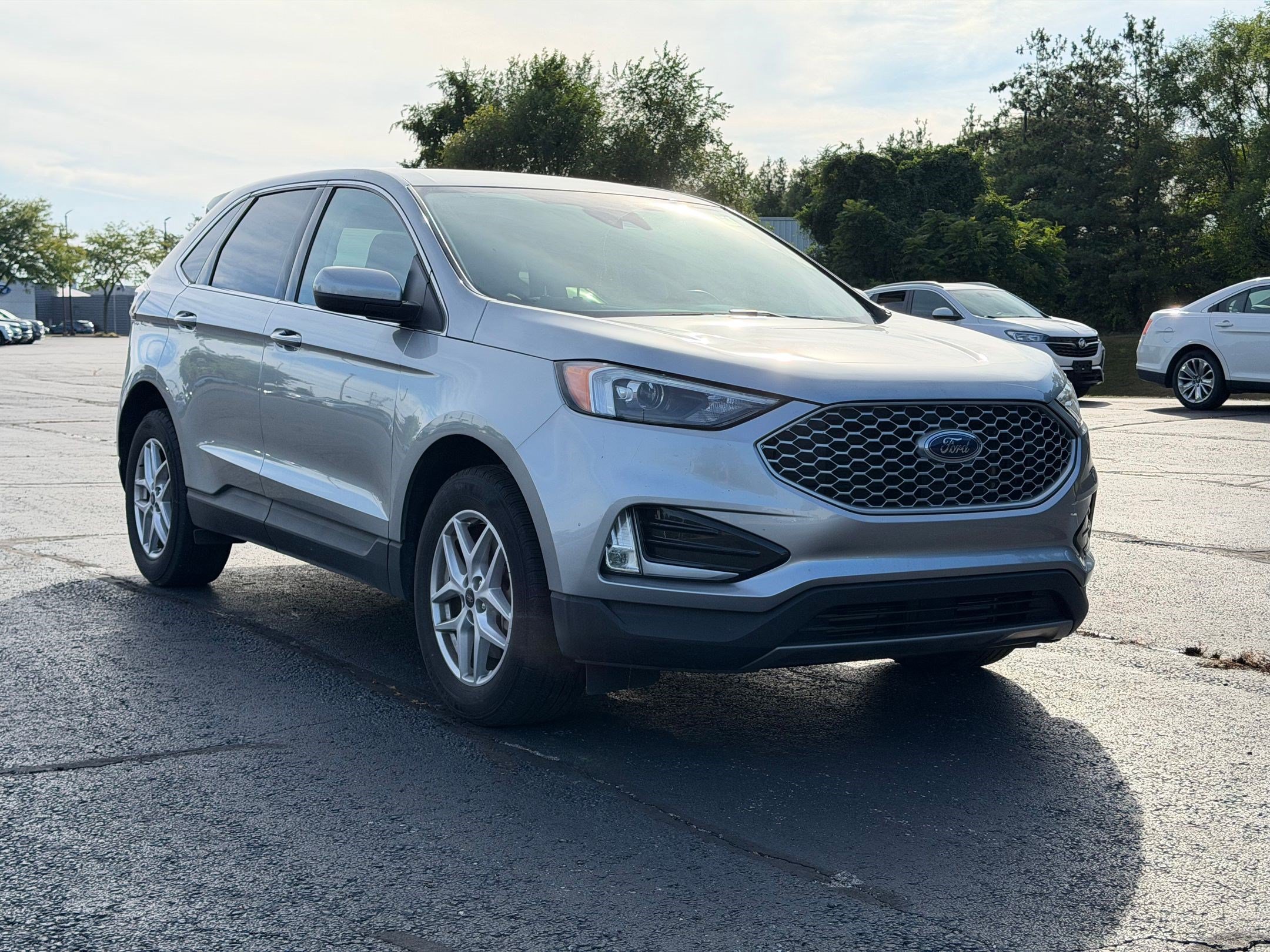 Used 2024 Ford Edge SEL w/ Convenience Package AWD/4WD image 5