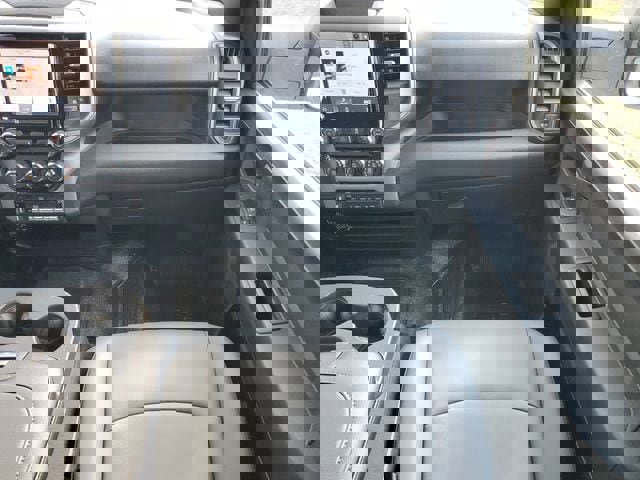 New 2025 RAM 5500 Tradesman image 22