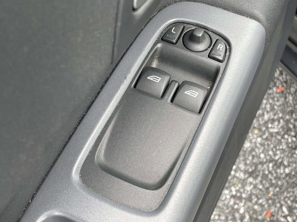 Used 2012 Volvo C30 T5 image 3