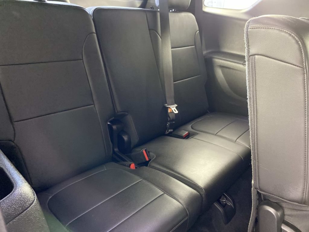 Used 2023 Chevrolet Traverse LT w/ LPO, Floor Liner Package AWD/4WD image 13