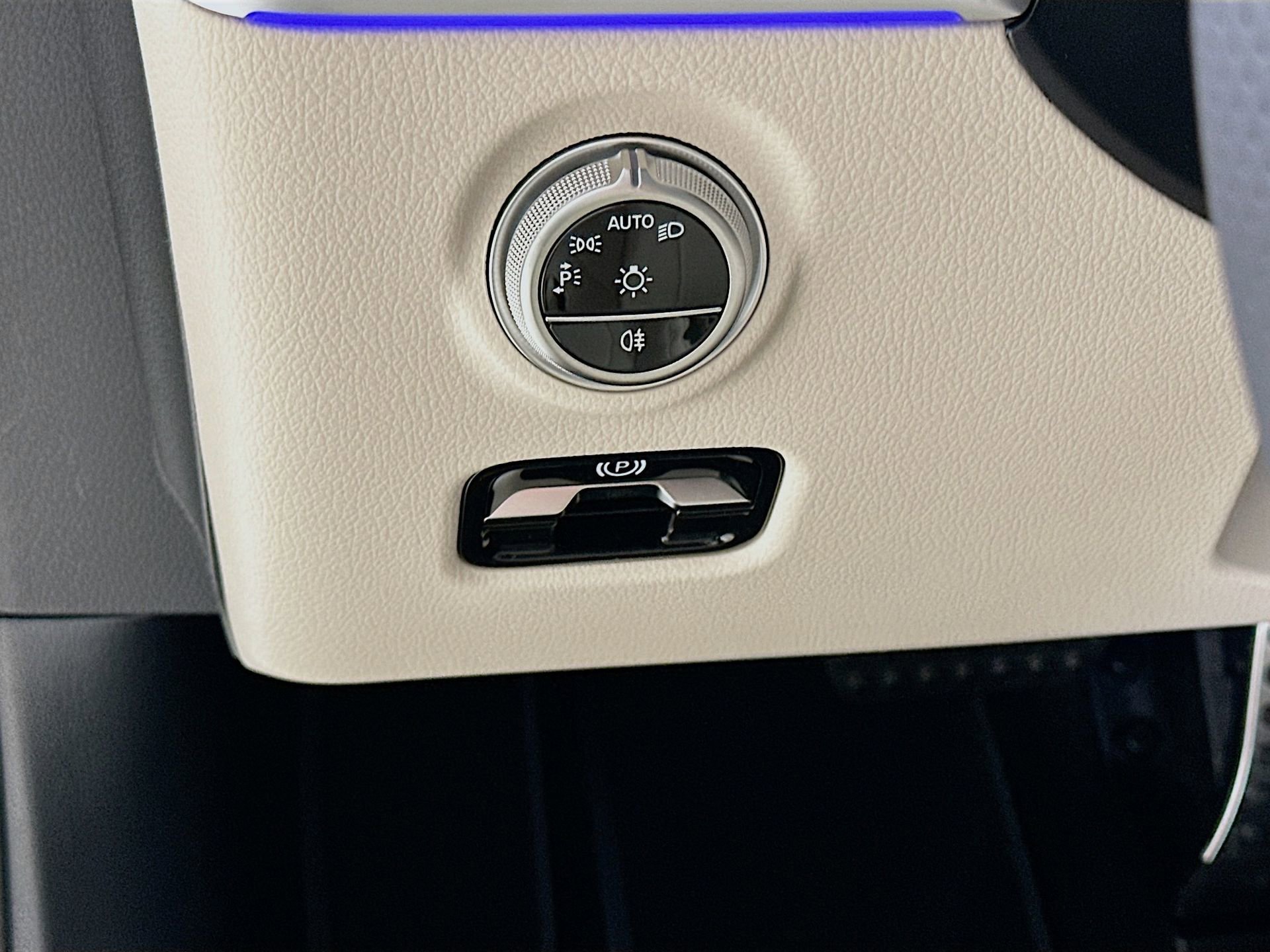 New 2026 Mercedes-Benz CLE 300 4MATIC Cabriolet image 11