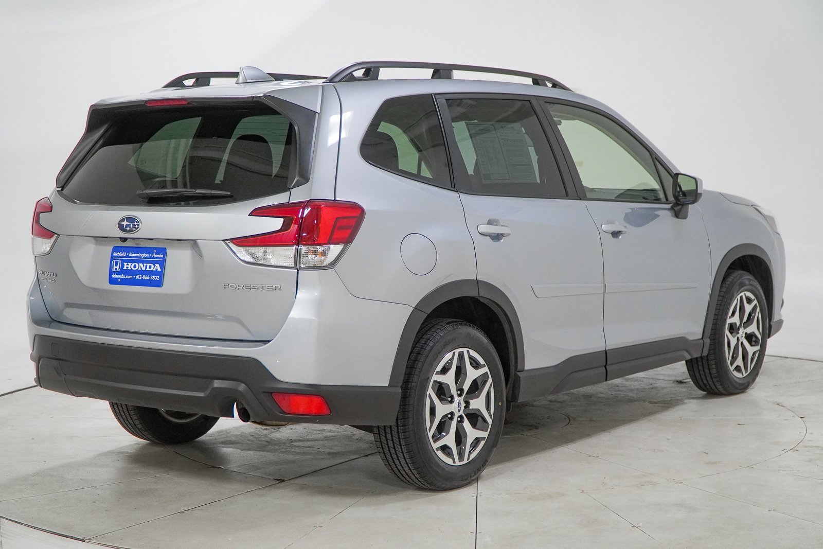 Used 2023 Subaru Forester Premium image 10