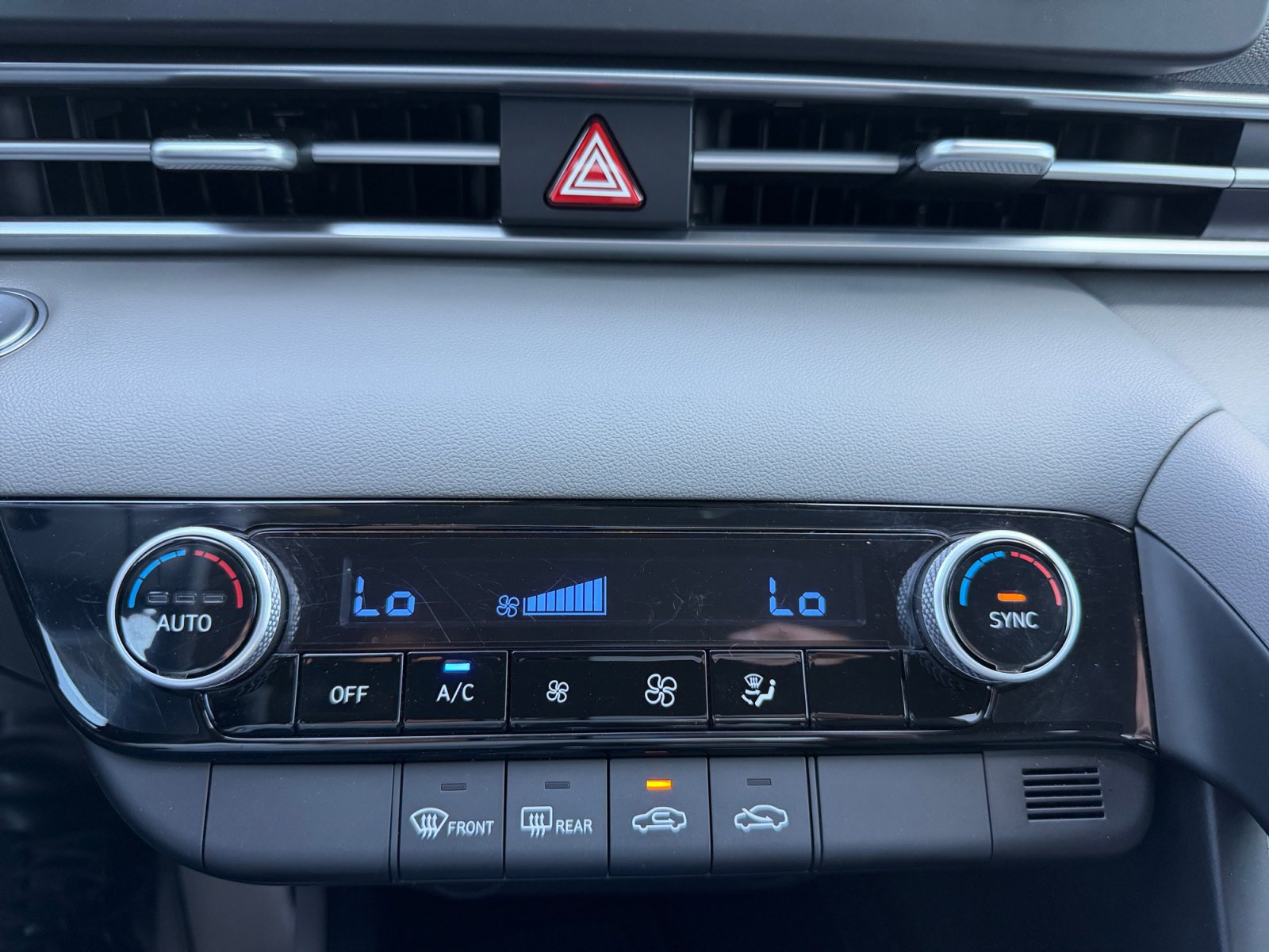 Certified 2025 Hyundai Elantra Sport FWD image 11