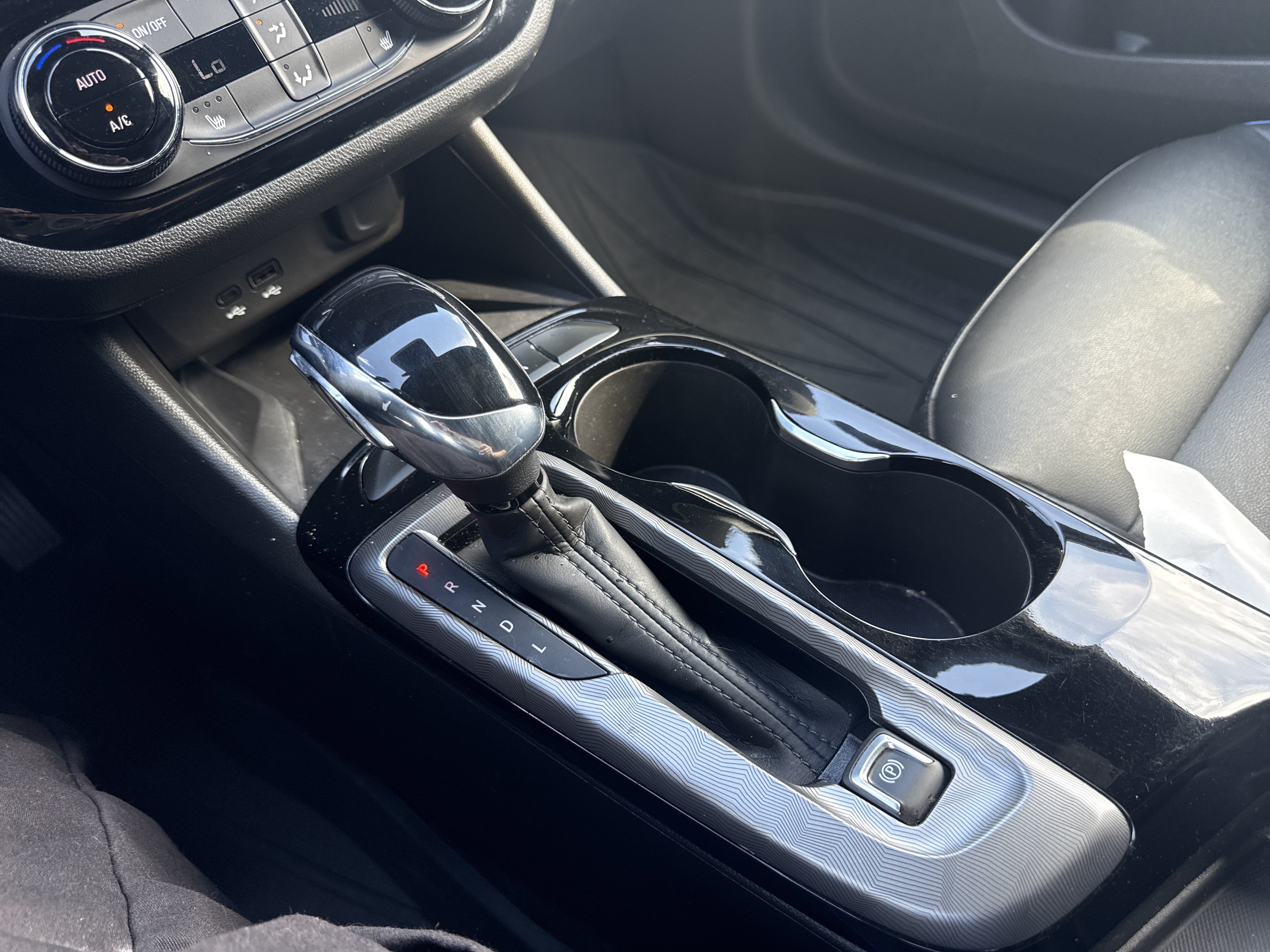 Used 2025 Buick Envista Sport Touring w/ Convenience I Package FWD image 26