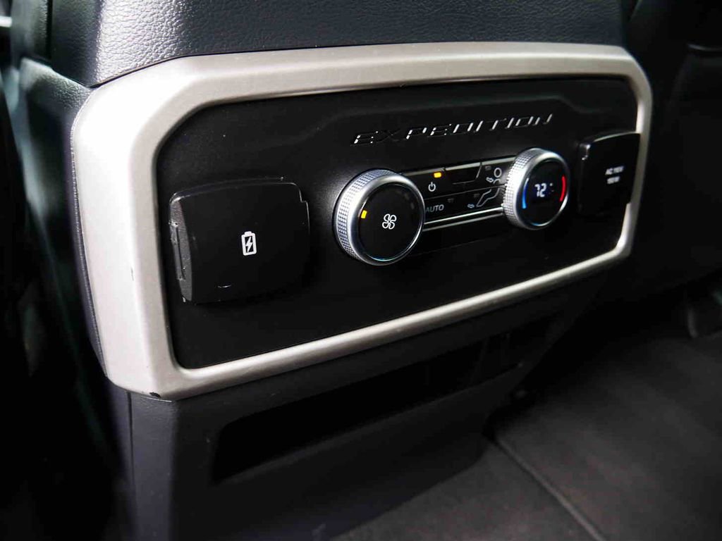 Used 2024 Ford Expedition Max XLT AWD/4WD image 16