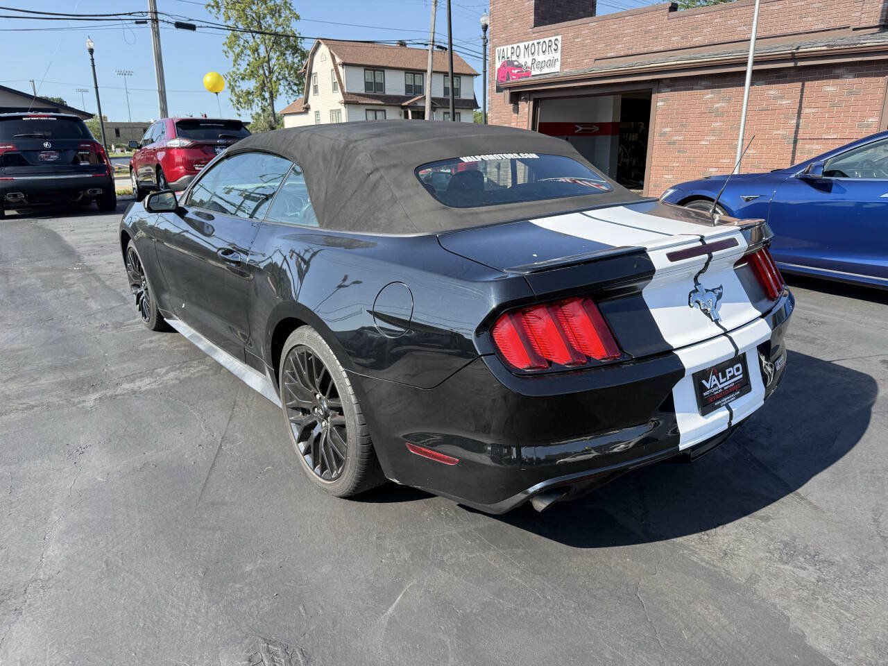 Used 2016 Ford Mustang Convertible w/ Equipment Group 051A RWD image 9