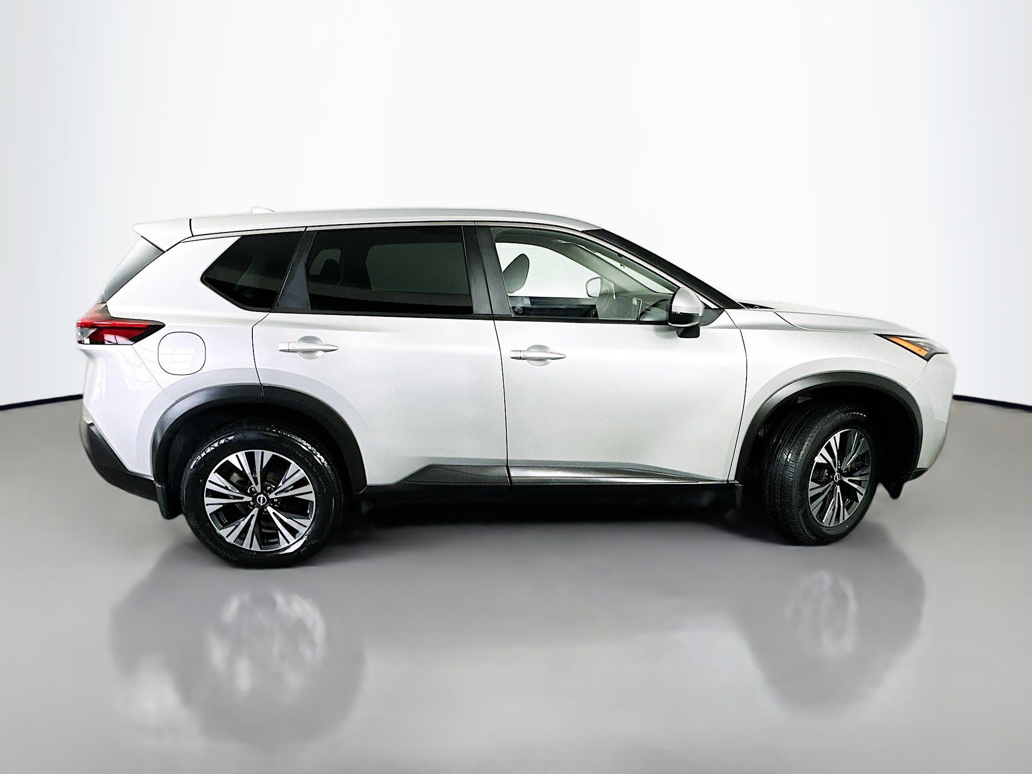 Used 2023 Nissan Rogue SV AWD/4WD image 8