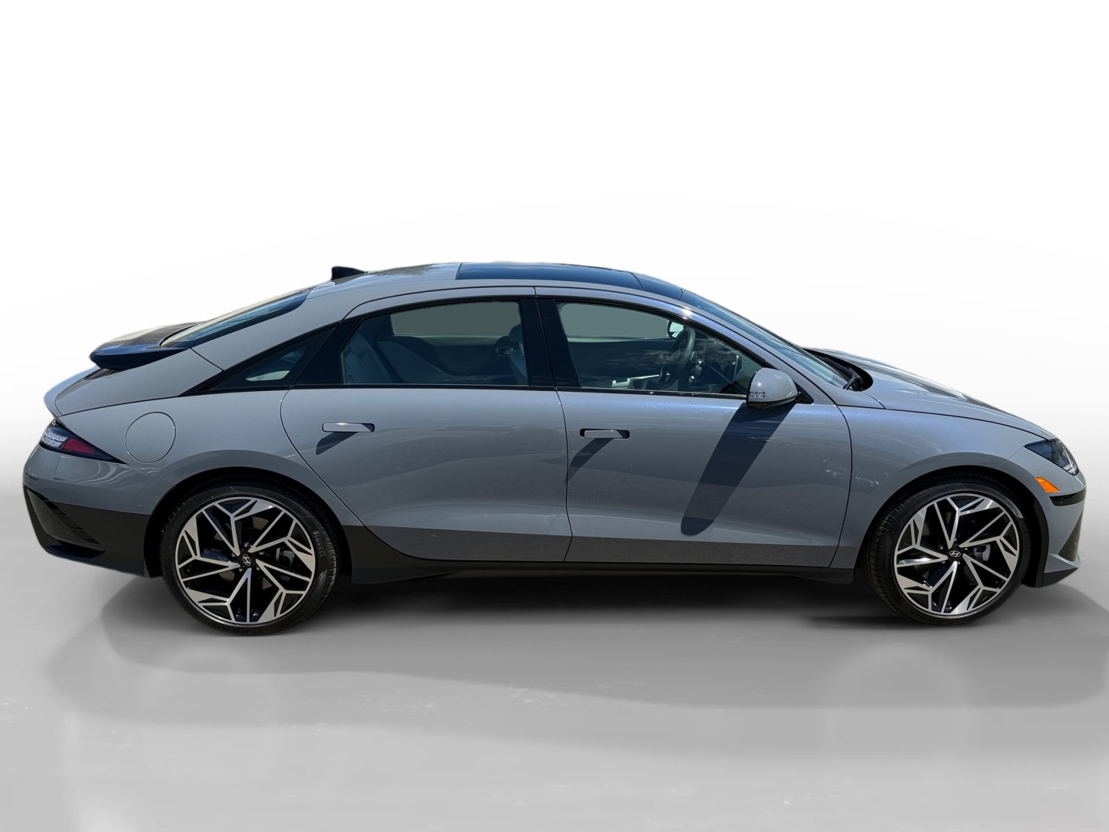 Certified 2023 Hyundai Ioniq 6 Limited w/ Cargo Package RWD image 6