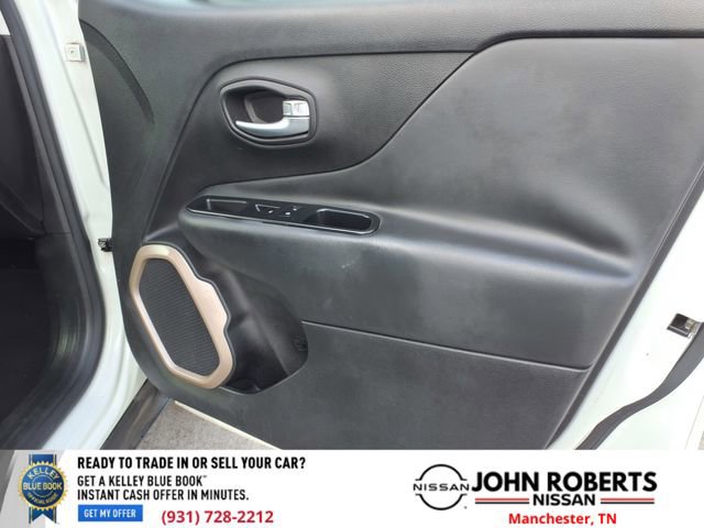 Used 2016 Jeep Renegade Limited image 18