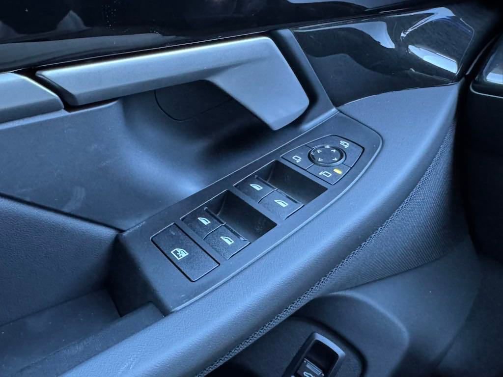 Used 2025 BMW 530i 530i w/ M Sport Package image 22