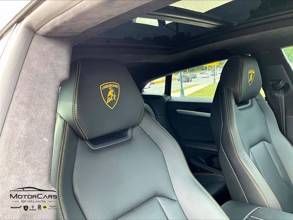 Used 2020 Lamborghini Urus AWD/4WD image 29