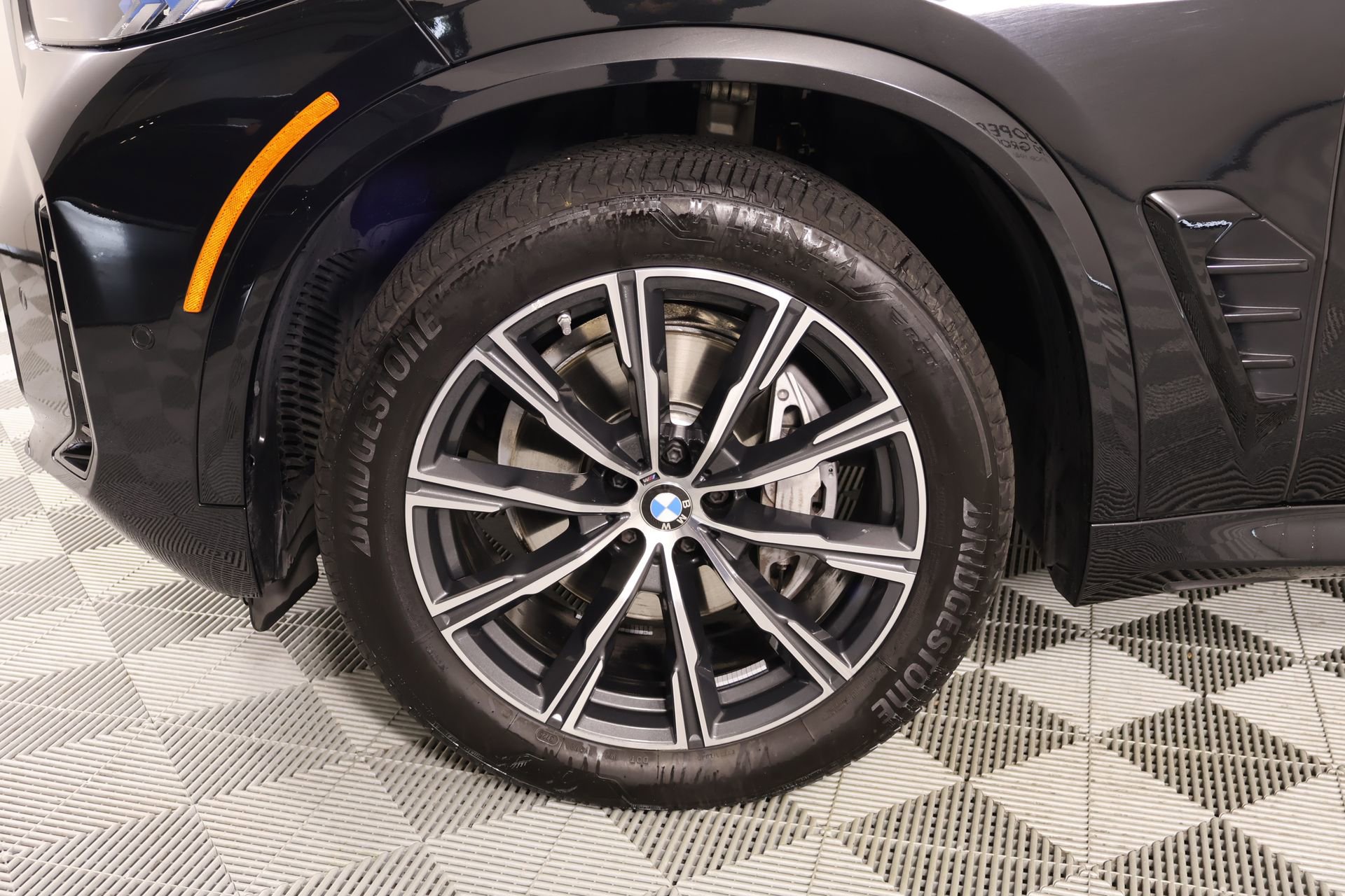 Used 2026 BMW X5 xDrive40i w/ M Sport Package AWD/4WD image 19