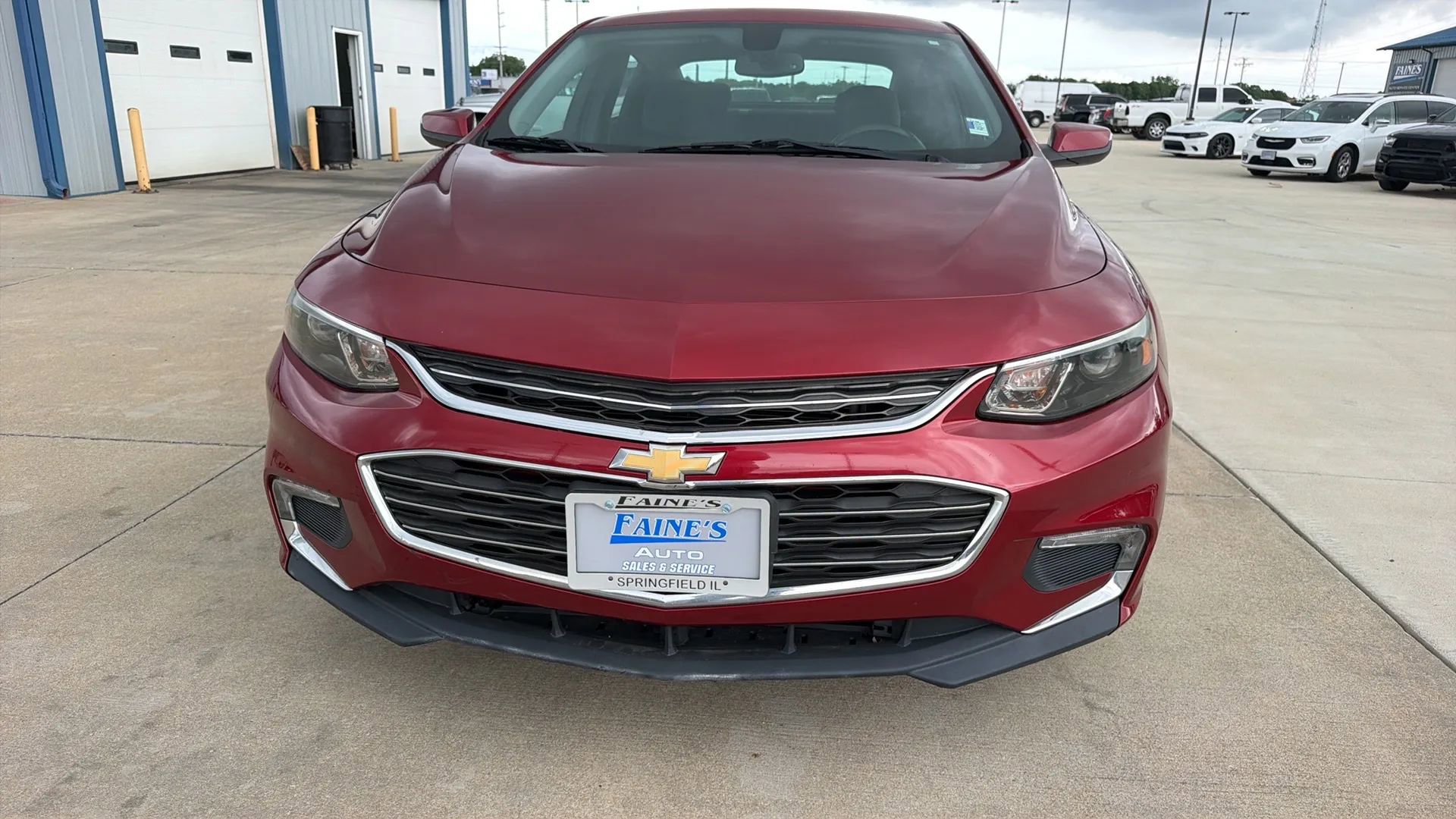 Used 2017 Chevrolet Malibu LT FWD image 4