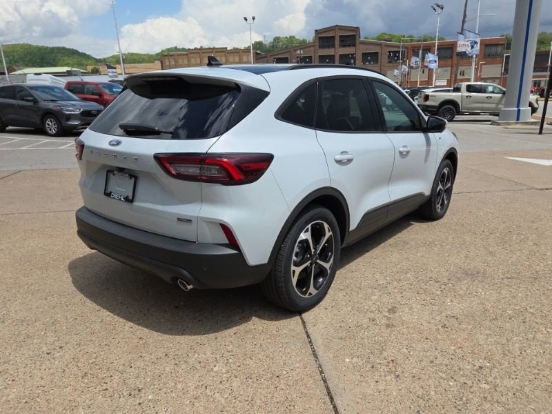 New 2025 Ford Escape ST-Line Select w/ Tech Pack #2 AWD/4WD image 7