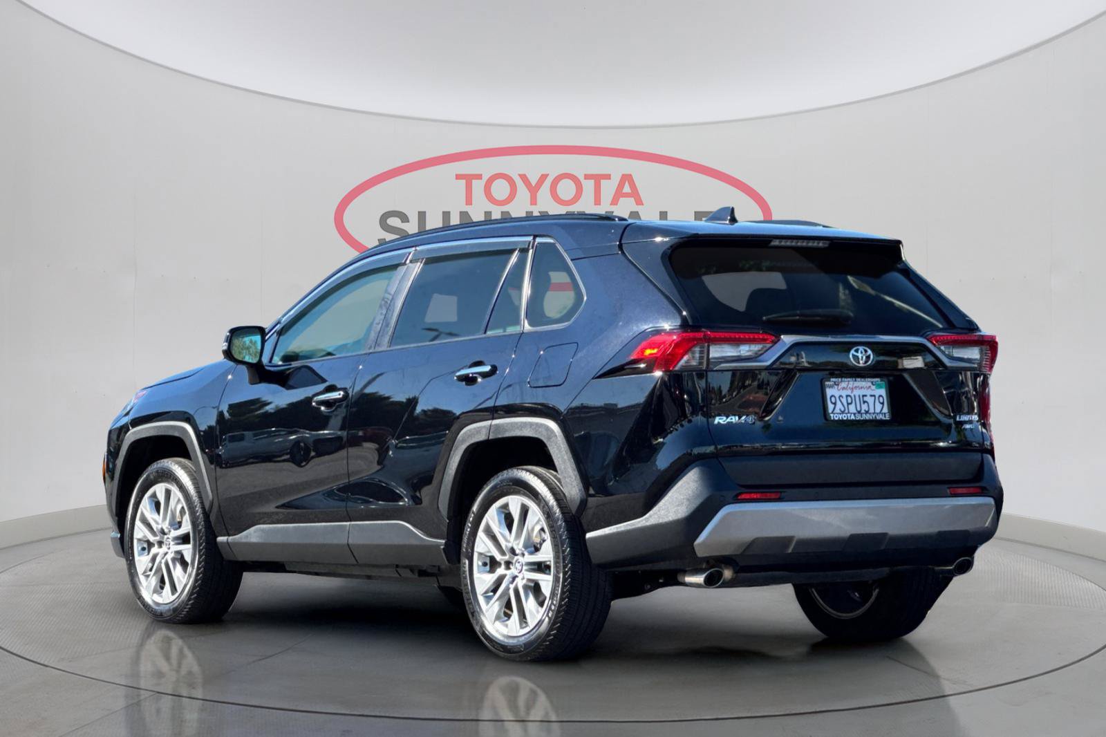 Used 2025 Toyota RAV4 Limited w/ Advanced Technology Package AWD/4WD image 7