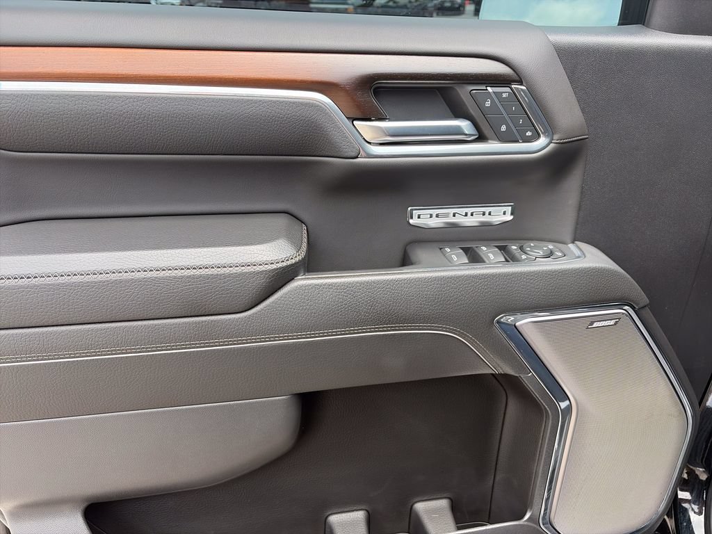 Used 2024 GMC Sierra 1500 Denali w/ Technology Package AWD/4WD image 17