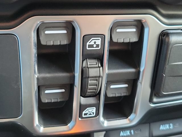 New 2026 Jeep Wrangler Unlimited Sahara w/ Safety Group AWD/4WD image 22